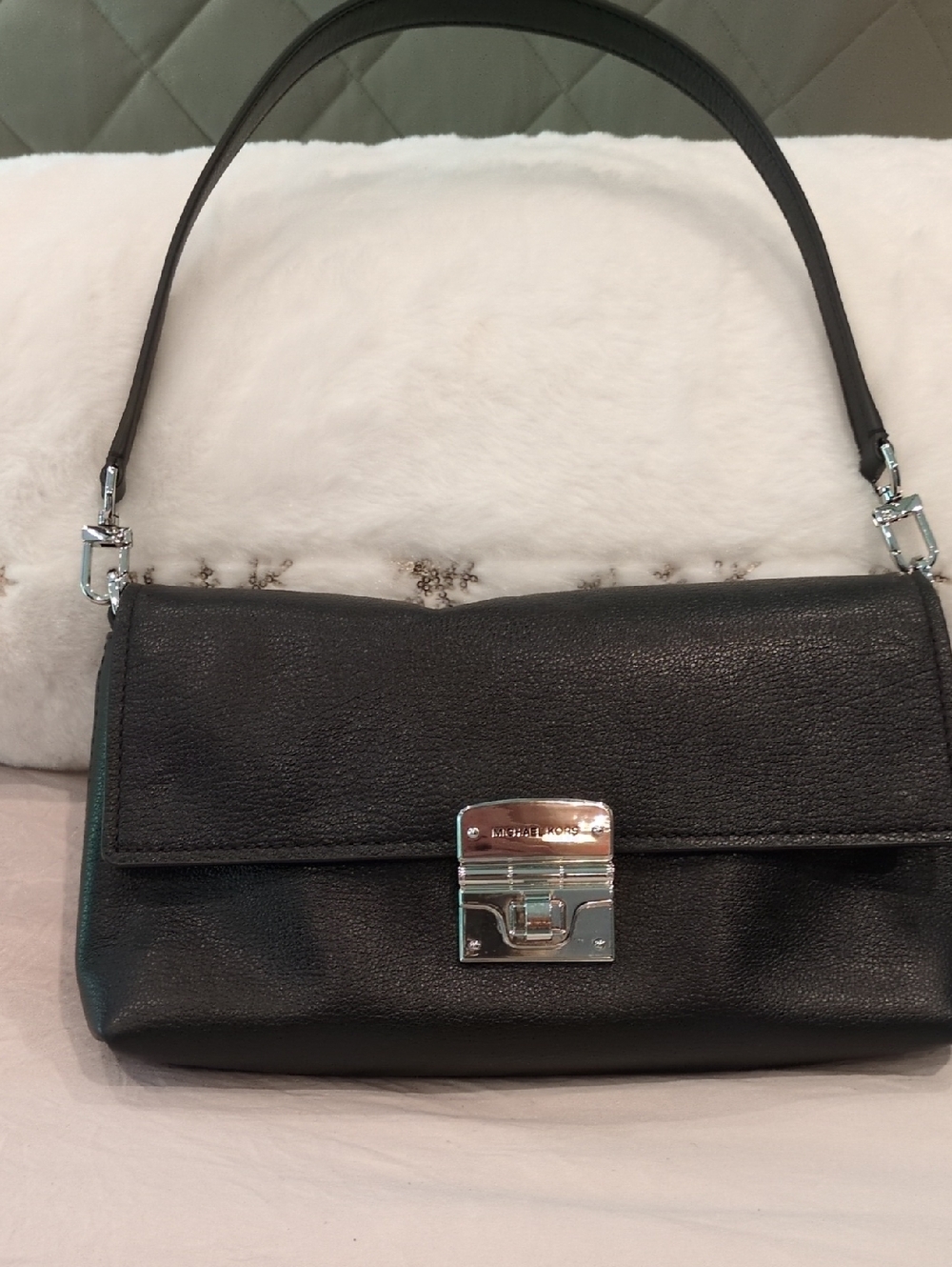 Michael Kors Leather Shoulder Bag with Silver Lock - Black